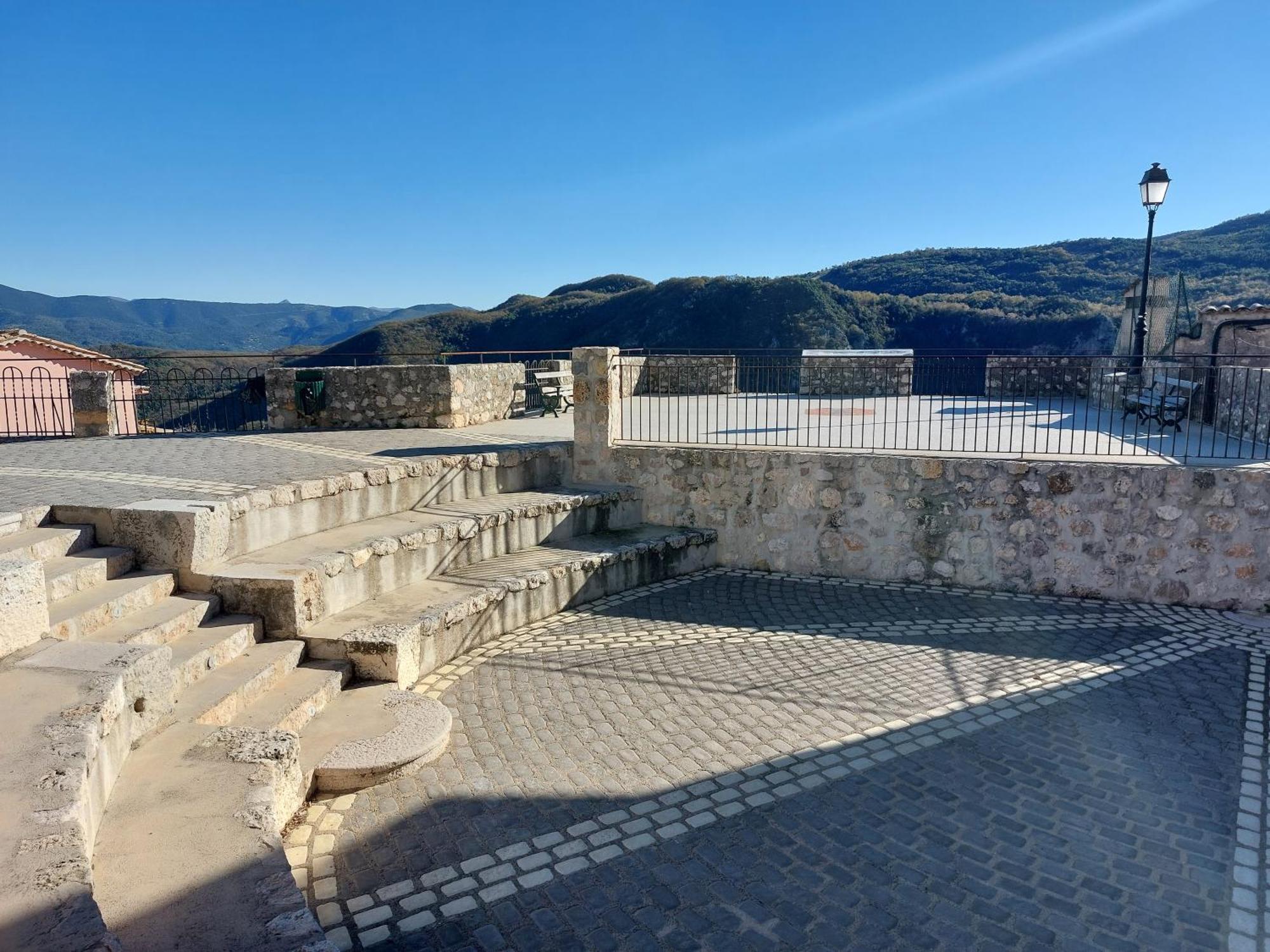 Entre mer et montagnes gîte d'étape la maison Barnoin et gîtes individuels Bouyon Esterno foto