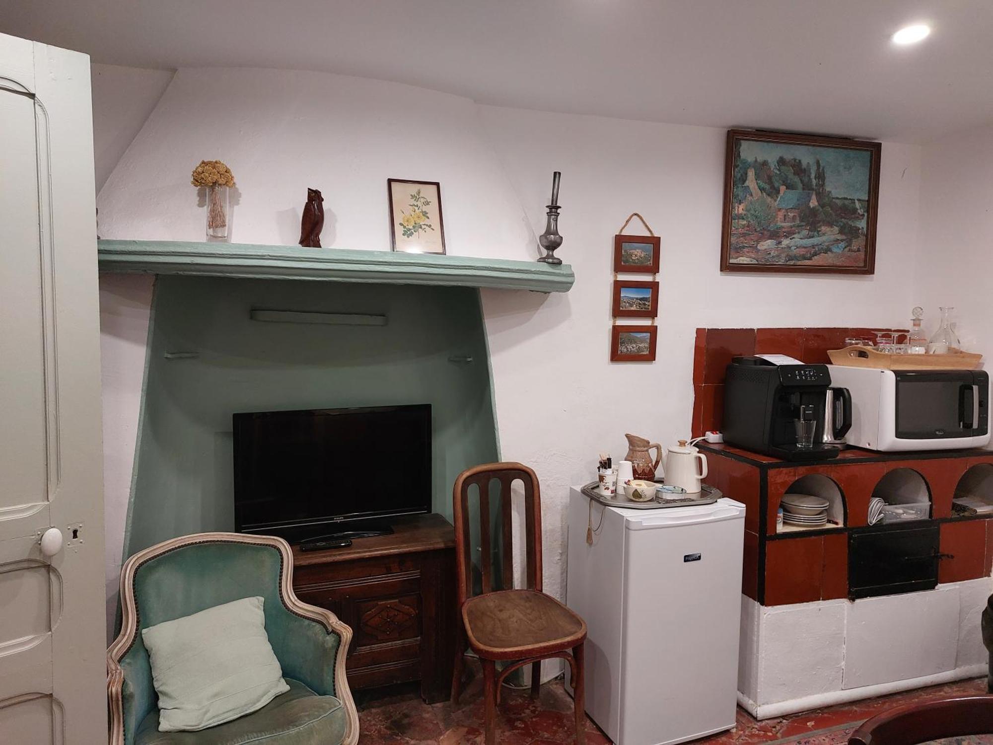 Entre mer et montagnes gîte d'étape la maison Barnoin et gîtes individuels Bouyon Esterno foto