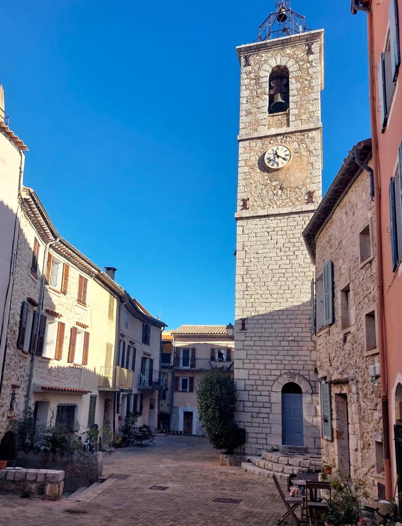 Entre mer et montagnes gîte d'étape la maison Barnoin et gîtes individuels Bouyon Esterno foto