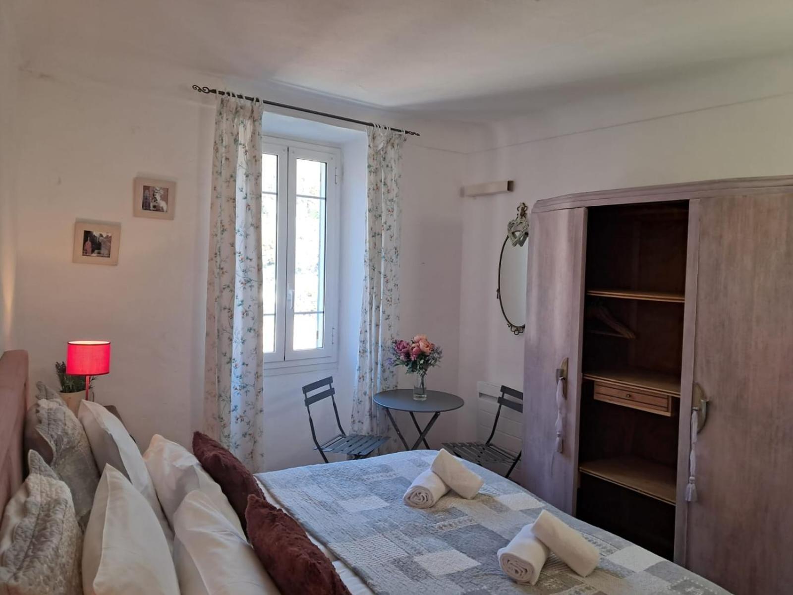 Entre mer et montagnes gîte d'étape la maison Barnoin et gîtes individuels Bouyon Esterno foto