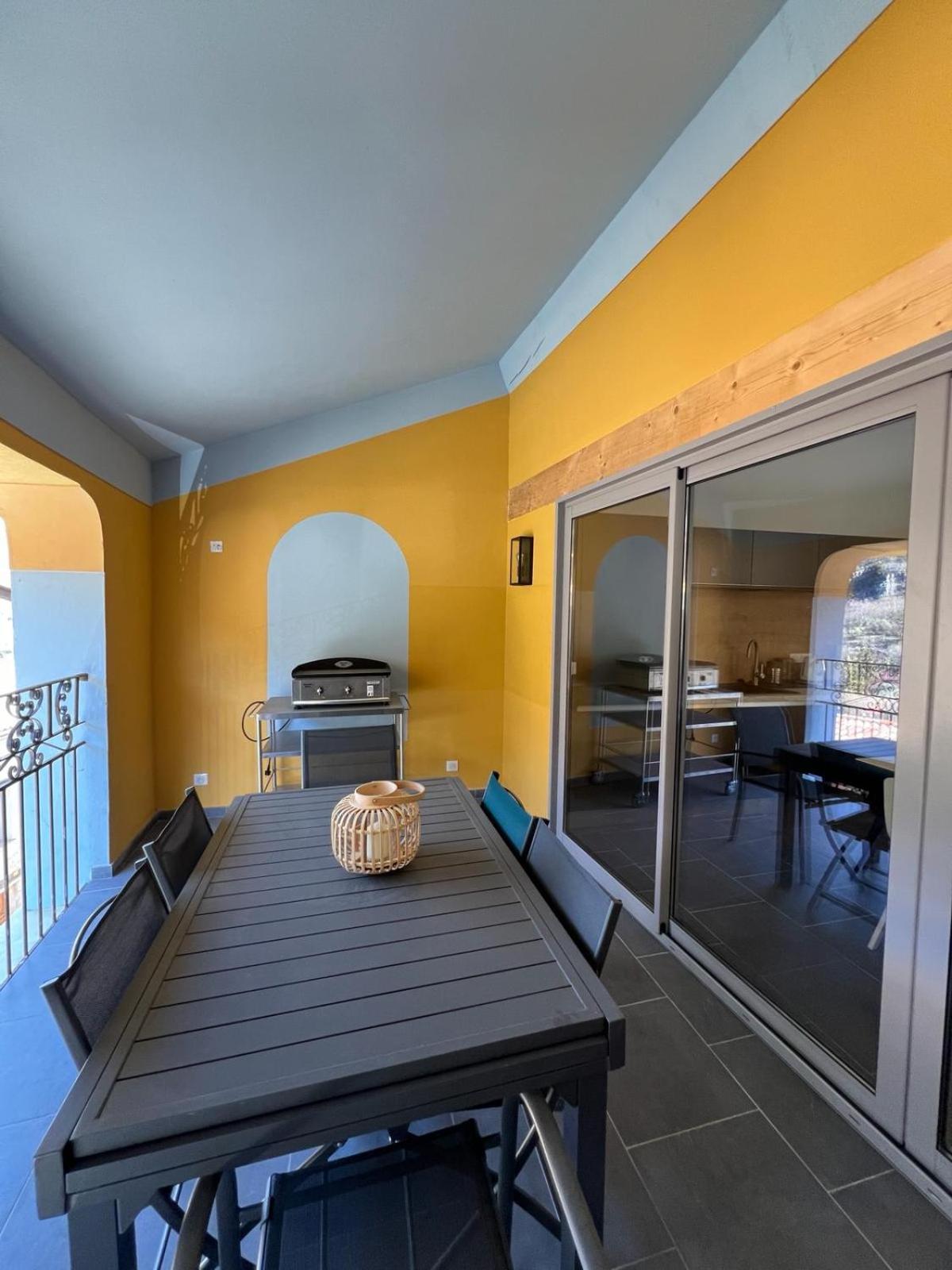 Entre mer et montagnes gîte d'étape la maison Barnoin et gîtes individuels Bouyon Esterno foto